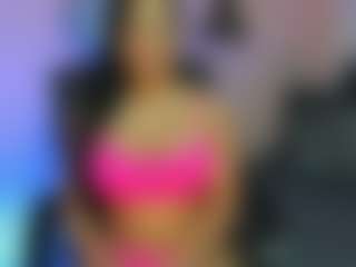 Live cam show with camilapalacios - Living Room on Camsoda