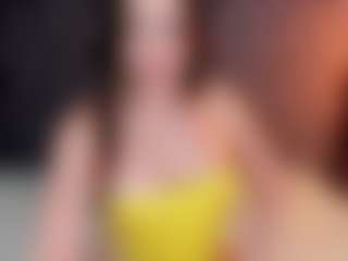 Live cam show with Kimberly - Skinny on Sweet Sext