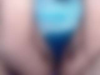 erika-lois's Live Sex Cam Show