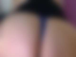 Live cam show with erika-lois - Living Room on Dolls Live
