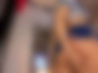 Live cam show with Vaiolett Coleman - Strapon on TastyBlacksLive