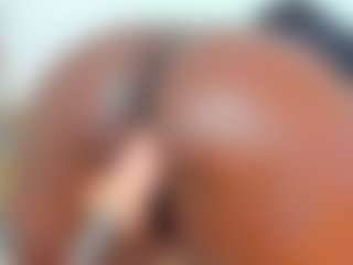 Live cam show with Whitney wells - Living Room on infinitiblacc.com
