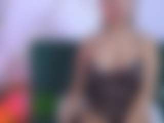 Isabella Spring's Live Sex Cam Show