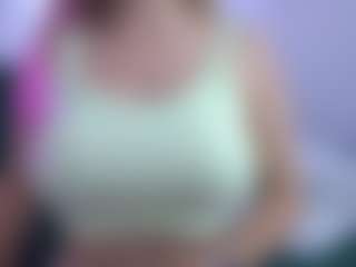Isabella Spring's Live Sex Cam Show