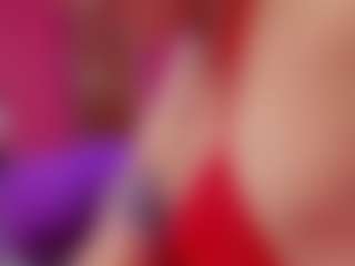 Live cam show with beauty-milf - Flashing on Camsoda