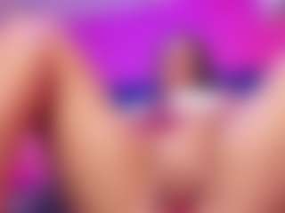 Live cam show with beauty-milf - Brown Hair on sexylive.show