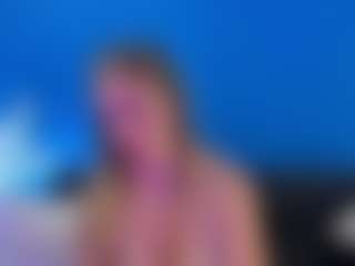Live cam show with Bella Marie - MILF on Hubzter Live