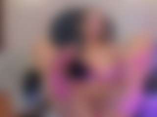 Live cam show with Bella Marie - Cosplay MILF on Camsoda