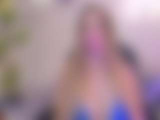 Live cam show with Bella Marie - Cosplay on Camsoda