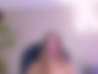 Live cam show with Bella Marie - Blonde Hair Amateur on Dolls Live