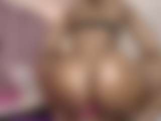 hallybans's Live Sex Cam Show