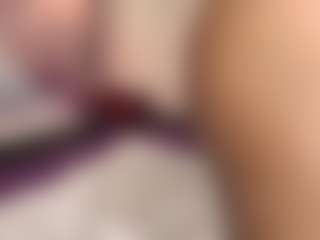 hallybans's Live Sex Cam Show