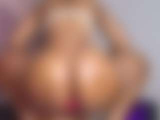 Live cam show with hallybans - Ebony Toys on Mixed Magazine Live