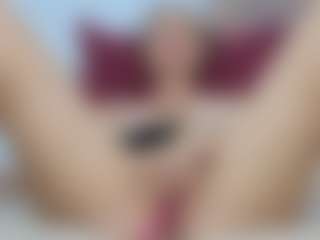 Live cam show with Anastasia - Gamer on madthumbs