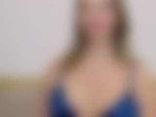 Live cam show with Anastasia - Strip on Camsoda