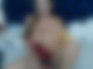 samantha-20x MILF webcam performer live streaming