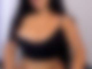 ammyfire MILF webcam performer live streaming