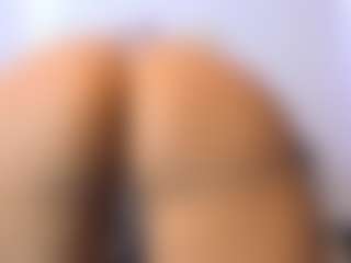 ammyfire MILF webcam performer live streaming