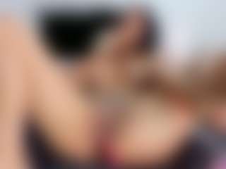 Live cam show with April Adamson - Senior on live18s.com