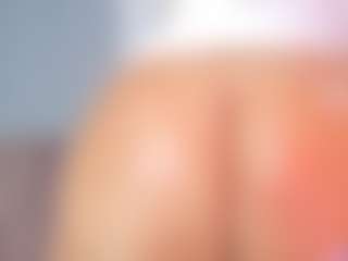 Live cam show with April Adamson - Dildo on Stripli.com