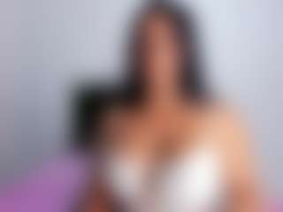 Live cam show with April Adamson - Senior on fuklive.com