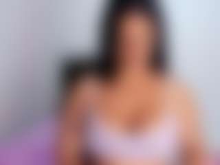 Live cam show with April Adamson - Senior on Camsoda