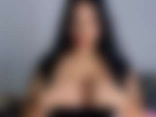 Live cam show with April Adamson - Senior on fapnchat
