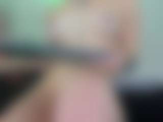 Live cam show with cynthiaa - Gamer on hotwifechat.live