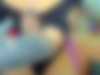 Live cam show with cynthiaa - Emo on AdultVida.com
