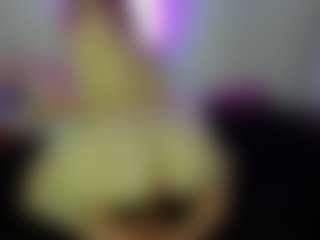 Live cam show with cynthiaa - Red Hair on googirlz