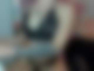 Live cam show with cynthiaa - Gamer on sexylive.show