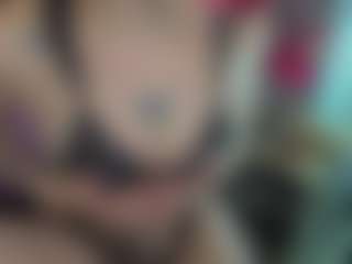 Live cam show with cynthiaa - Emo on xheatlive.com