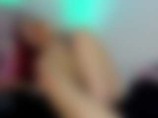 Live cam show with cynthiaa - Gamer Toys on Milfs Live