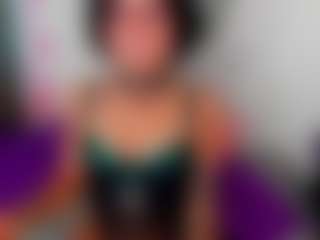 Rainnbow_'s Live Sex Cam Show