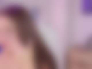 Live cam show with Blue-Hazel - Nails on CamClone