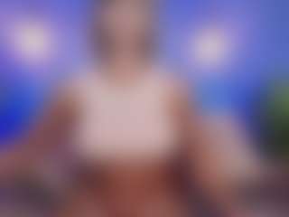 Live cam show with Christie Kroes - Athletic Middle Aged on Fling VIP Chat