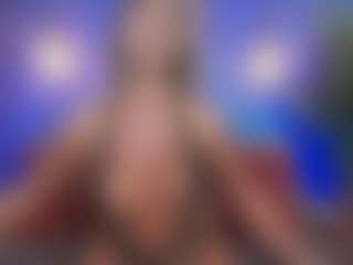 Live cam show with Christie Kroes - Fingers on Hubzter Live
