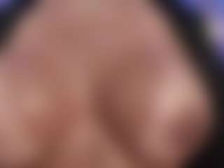 Live cam show with Christie Kroes - Outside on livesuperchat.net