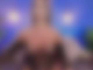Live cam show with Christie Kroes - Outside on madthumbs
