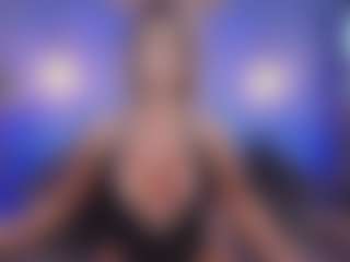 Live cam show with Christie Kroes - Outside on boobsie.com