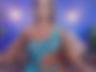 Live cam show with Christie Kroes - Outside on WildCum