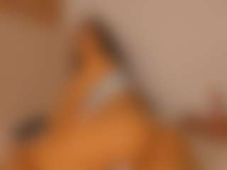 Show di cam dal vivo con isabella-bunny - Student su Camsoda