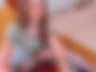 Live cam show with Pantyhose_Lizz - Skinny on Mixed Magazine Live