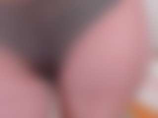 Live cam show with Pantyhose_Lizz - Long Hair on Big Tits