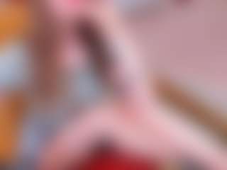 Live cam show with Pantyhose_Lizz - Skinny MILF on Dolls Live