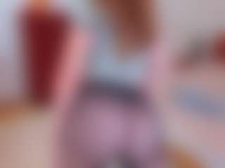 Live cam show with Pantyhose_Lizz - Long Hair on Camsoda
