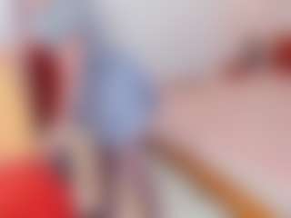 Live cam show with Pantyhose_Lizz - Long Hair on CamClone