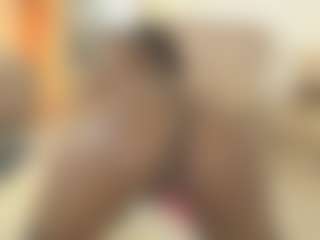 Live cam show with Maddy - Small Ass on Camsoda