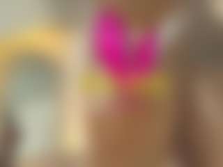 Live cam show with Maddy - Ebony Small Tits on xDating