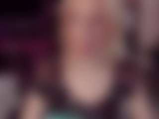 Live cam show with annie1ann - Living Room on SquirtSoMuch